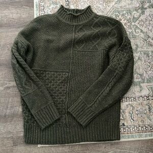 American Eagle Cable knit fisherman green sweater